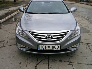 Hyundai Sonata foto 2