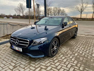 Mercedes E-Class foto 2