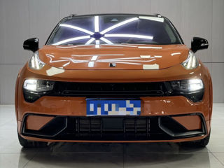 Lynk & Co 01 foto 2