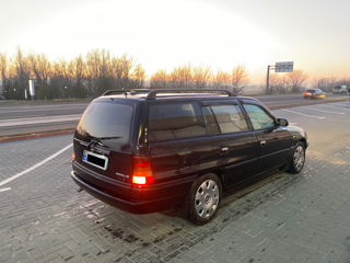 Opel Astra foto 2