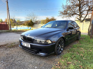 BMW 5 Series foto 5