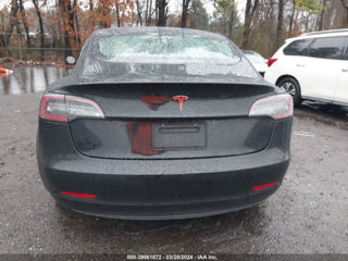 Tesla Model 3 foto 15