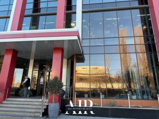 Se oferă spre chirie spații comerciale  фото 6