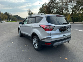 Ford Kuga foto 8