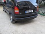 Opel Zafira foto 2