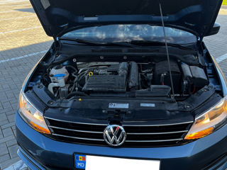 Volkswagen Jetta foto 5