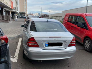 Mercedes C-Class foto 3