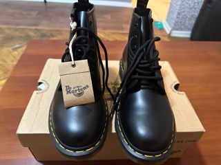 Vând Dr Martens 101 6 Eye Boots noi, originali, piele naturala foto 3