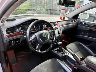 Skoda Superb foto 9