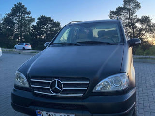 Mercedes M-Class foto 2