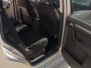 Volkswagen Touran foto 8