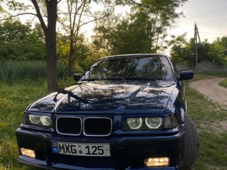 BMW 3 Series foto 8