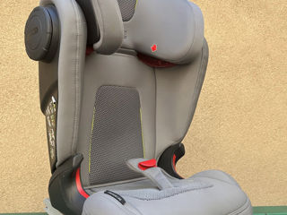 Vind scaun auto Britax Romer, cadou husa pentru scaun auto (pentru protectia fotoliului masinii)