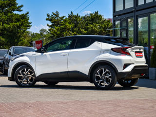 Toyota C-HR foto 2