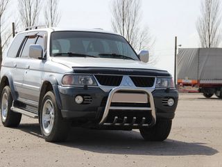 Mitsubishi Pajero Sport foto 2