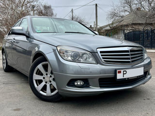 Mercedes C-Class foto 4