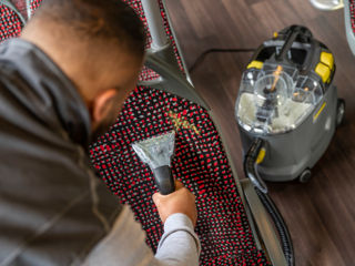 Chirie aspirator cu apă Karcher Puzzi foto 3