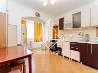 Apartament cu 3 camere, 70 m², Buiucani, Chișinău foto 4