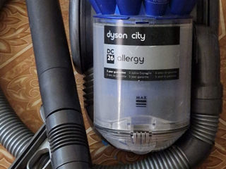 Dyson DC 26 , cu perie . foto 2