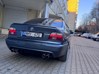 BMW 5 Series foto 4