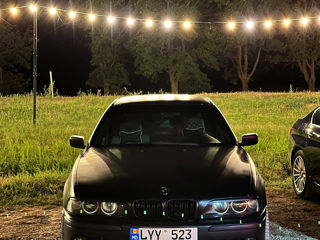 BMW 5 Series foto 5