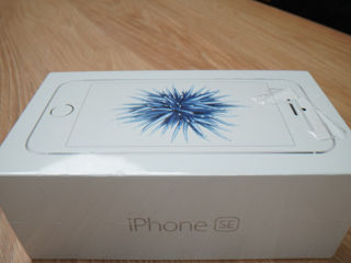 iPhone SE 64GB Silver, Prima Generație - Nou, Sigilat, în Cutia Originală - Ocazie Specială!