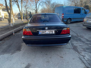 BMW 7 Series foto 8