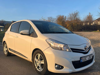 Toyota Yaris foto 9