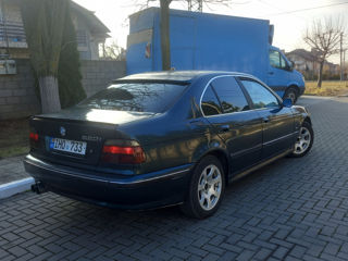 BMW 5 Series foto 5