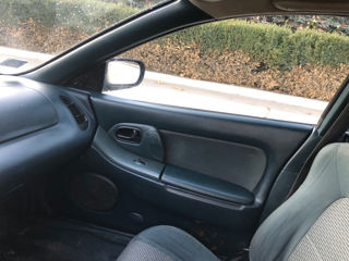 Mazda 323 foto 4