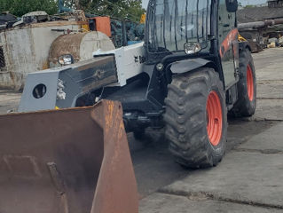 Погрузчик  телескопический Bobcat TL470