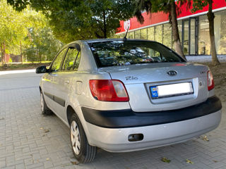 KIA Rio foto 4