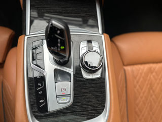 BMW 7 Series foto 16