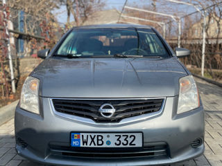 Nissan Sentra foto 2