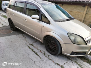 Opel Zafira foto 2