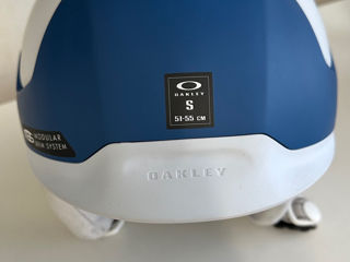 Горнолыжный шлем Oakley foto 2