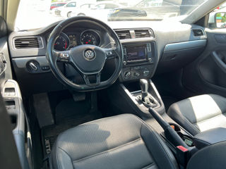 Volkswagen Jetta foto 8