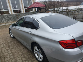 BMW 5 Series foto 4