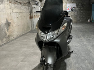 Suzuki Burgman foto 4