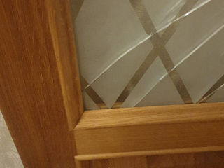 Sticla stricata in usa, mobila, schimbam/ меняем разбитые стекла в двери и мебель. foto 2