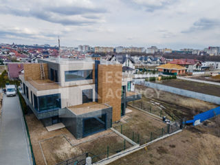 Vânzare, townhouse, 3 nivele, 5 camere, strada Operațiunea Iași-Chișinău, Râșcani foto 1