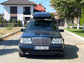 Mercedes E-Class foto 2