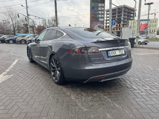 Tesla Model S foto 4