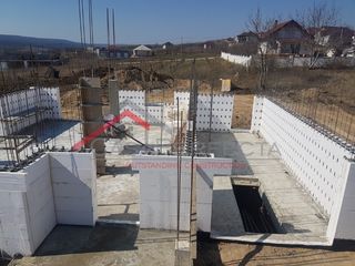 Atenție! Construim după cele mai înalte standarde ale calității. foto 2