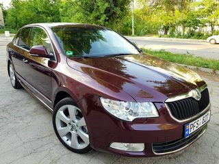 Skoda Superb foto 1