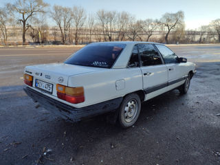 Audi 100 foto 2