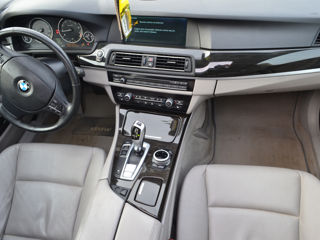 BMW 5 Series foto 5