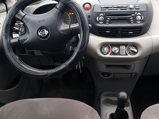 Nissan Almera Tino foto 4