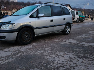 Opel Zafira foto 3