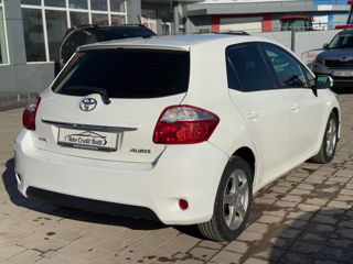 Toyota Auris foto 4